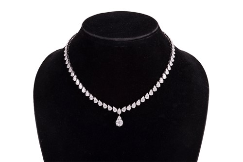 Lot 302 - Moussaieff - A diamond necklace, with an...
