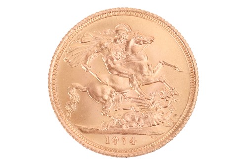 Lot 262 - A 1974 full Sovereign, Elizabeth II, dated...