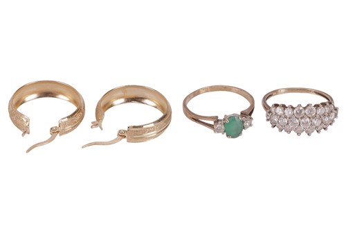 Lot 73 - A collection of jewellery, comprising of a...