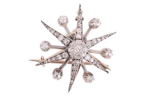 Lot 43 - A late 19th Century diamond brooch/pendant,...