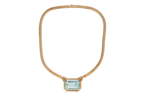 Lot 212 - A large aquamarine necklace, the octagonal...