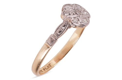 Lot 133 - A diamond floral cluster ring, composed of...