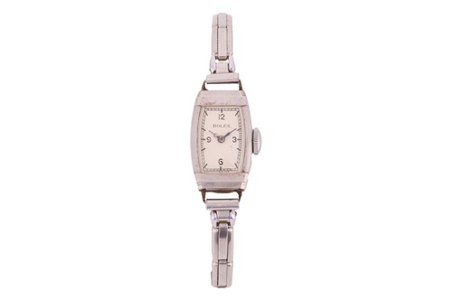 Lot 214 - Rolex – Dress Watch Reference: 2622 Serial:...