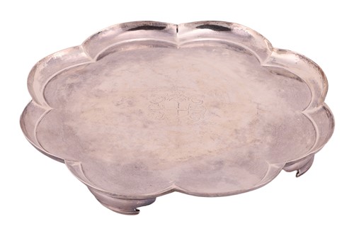 Lot 314 - A George I silver salver, plain octofoil form,...