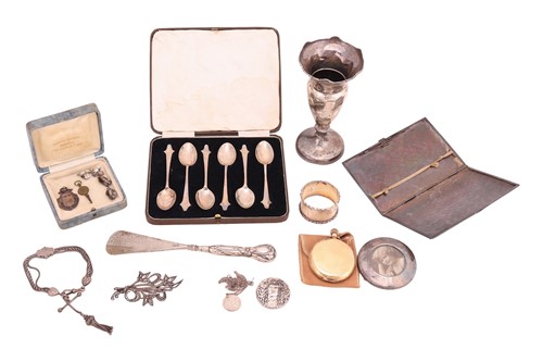 Lot 120 - A mixed group of items comprising a cased set...
