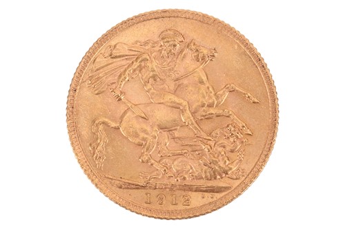 Lot 236 - A 1912 George V full sovereign, 8.0 grams.