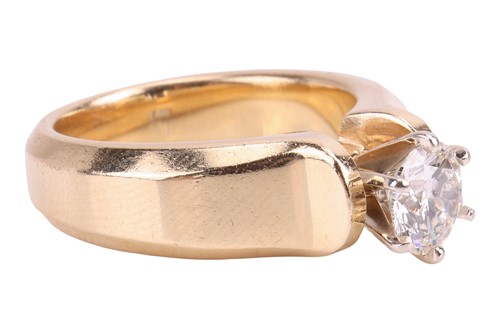 Lot 96 - A diamond solitaire ring, featuring a central...