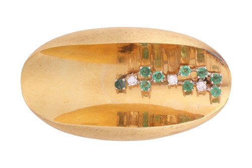 Lot 71 - An emerald and diamond brooch, in the style of...
