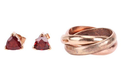 Lot 119 - A Russian wedding ring and pair of garnet...