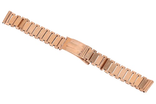 Lot 159 - A watch strap, in yellow metal marked '9ct',...