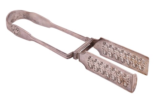 Lot 304 - A pair of George IV asparagus tongs, fiddle...