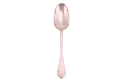 Lot 286 - A Queen Anne Britannia standard trefid spoon,...