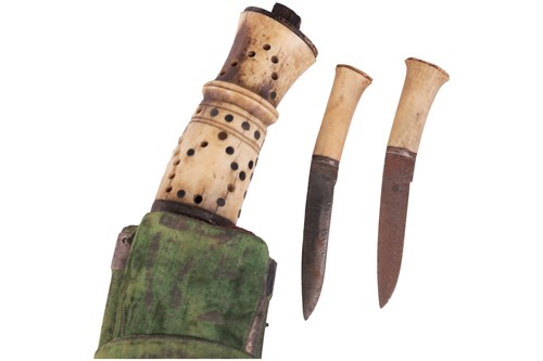 Lot 35 - A 19th-century mahogany and brass-bound gun...