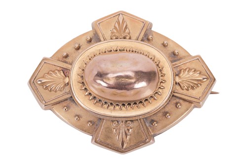 Lot 26 - A Victorian mourning brooch, in the...