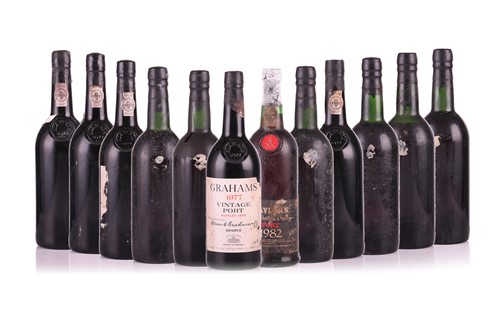 Lot 122 - Five bottles of 1997 Graham's Vintage Port...