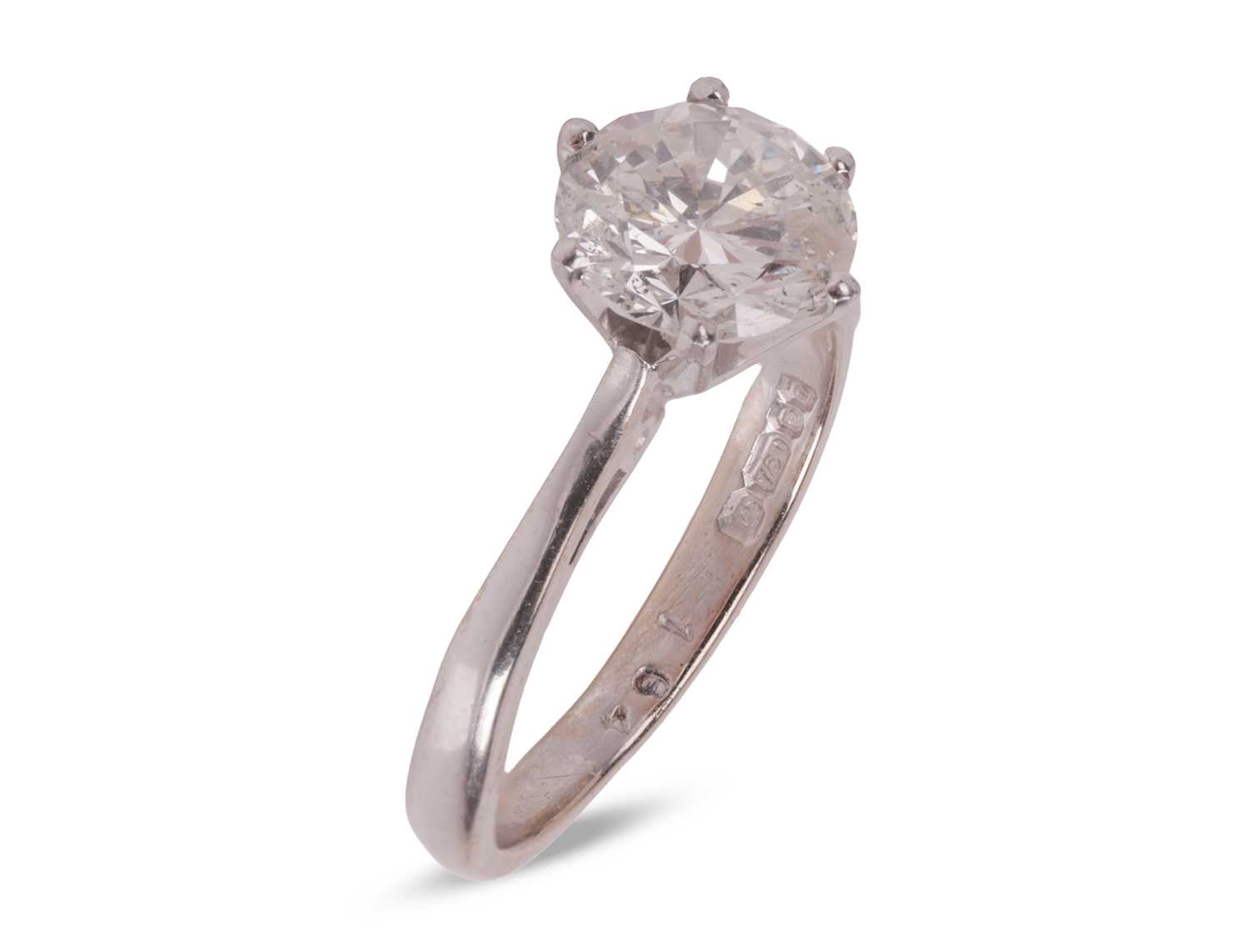 Lot 195 - A diamond single stone ring, set with a round...