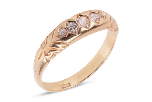 Lot 32 - A Victorian diamond-set ring, set with five...