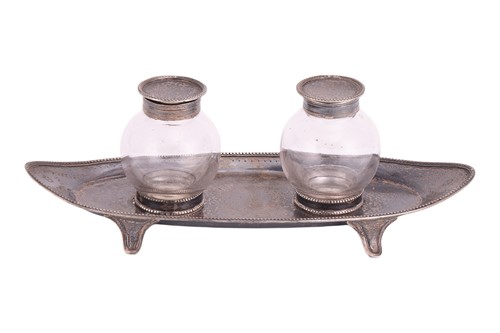Lot 221 - A George III silver-mounted inkwell, London...