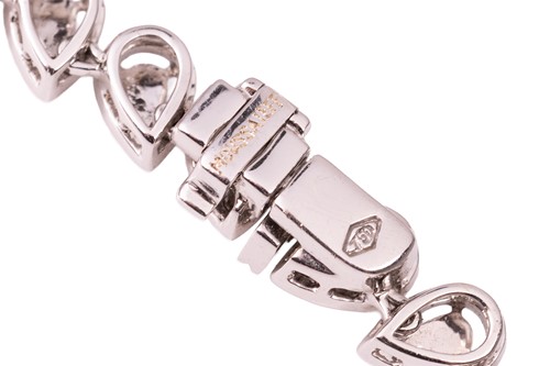 Lot 197 - Moussaieff - A diamond necklace, with an...