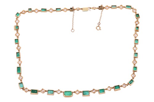Lot 58 - An emerald and diamond necklace, comprising...