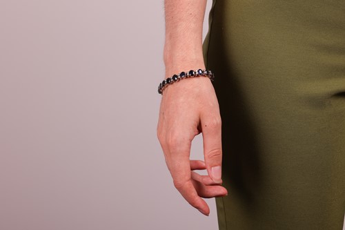 Lot 133 - A sapphire and diamond-set bracelet, featuring...