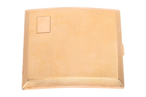 Lot 195 - A pocket cigarette case in 18ct yellow gold,...