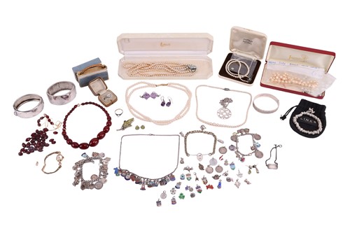 Lot 128 - A collection of costume jewellery and silver...