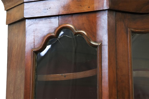 Lot 12 - A fine late 18th-century Dutch walnut display...