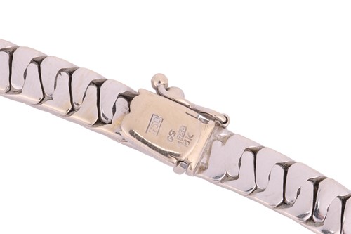 Lot 134 - A flat curb-link chain collar necklace,...
