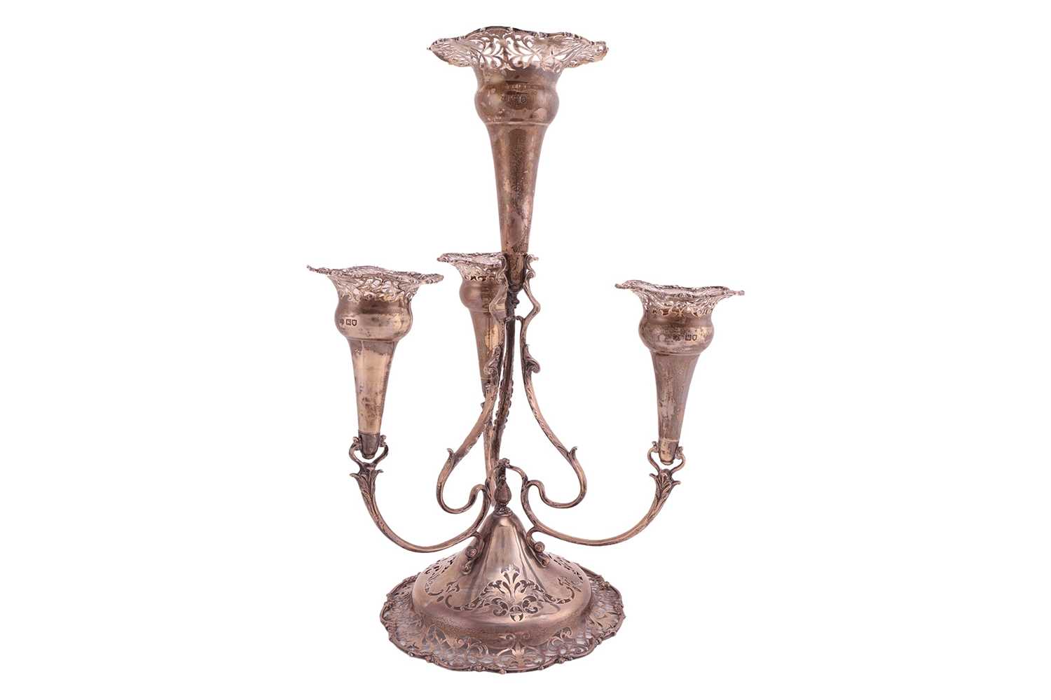 Lot 272 - An Edwardian silver epergne, probably by...