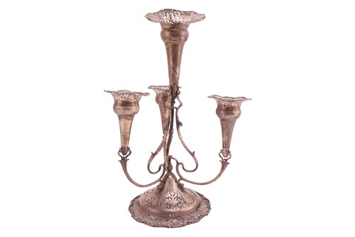 Lot 272 - An Edwardian silver epergne, probably by...