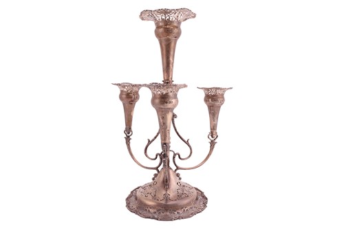 Lot 272 - An Edwardian silver epergne, probably by...