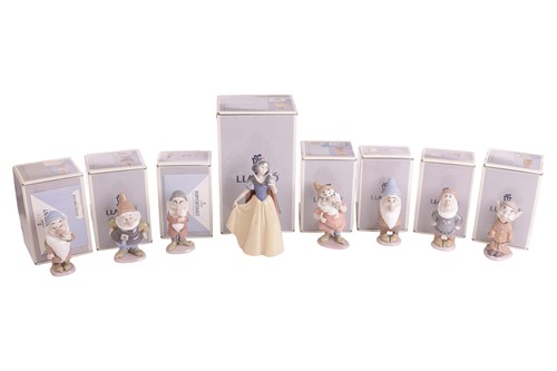 Lot A Lladro complete set of Snow White and the...