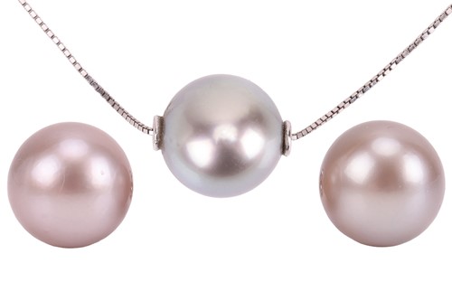 Lot 163 - A pearl necklace and earring set, comprising a...