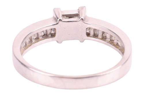 Lot 132 - An illusion-set diamond ring, set with four...
