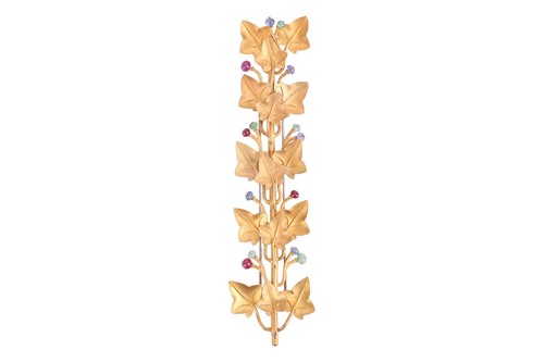 Lot 64 - A leaf brooch, comprising climbing ivy leaves,...