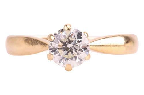 Lot 117 - A diamond solitaire ring, featuring a claw-set...
