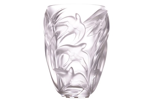 Lot A late 20th-century Lalique 'Martinets' vase,...