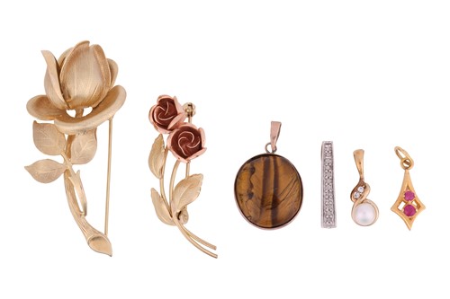 Lot 47 - A small group of jewellery, to include a 9ct...