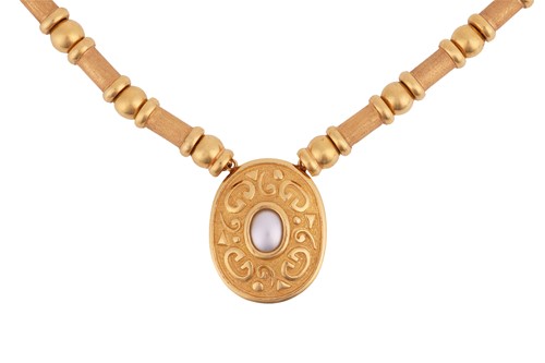 Lot 92 - A faux-blister pearl pendant necklace, the...