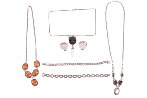 Lot 74 - A collection of silver Art Deco style...