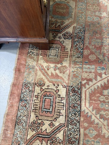 Lot 68 - A Bakshaish carpet, North West Persia, early...