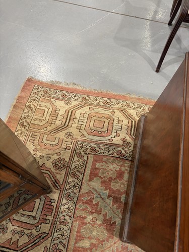 Lot 68 - A Bakshaish carpet, North West Persia, early...