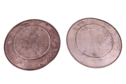 Lot A pair of limited edition Dickens plates,...