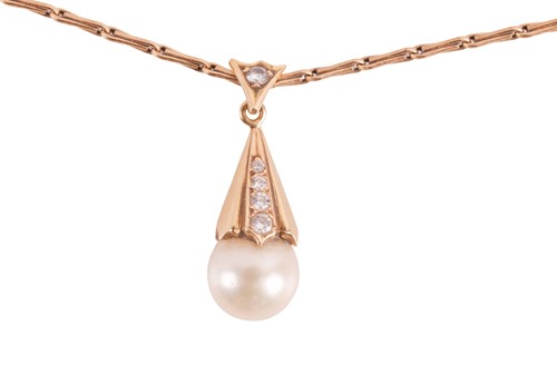 Lot 123 - A cultured pearl and diamond pendant on chain,...