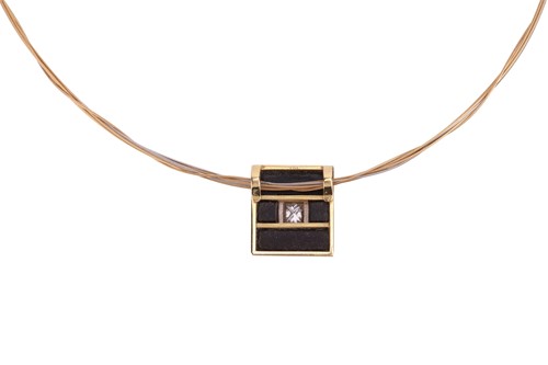 Lot 151 - A diamond-set torque necklace, featuring a...