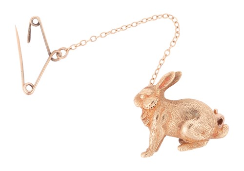 Lot 3 - An novelty hare brooch, realistically crafted...
