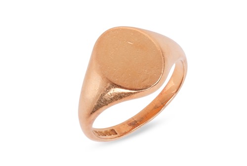Lot 87 - An 18ct gold signet ring, consisting of an...