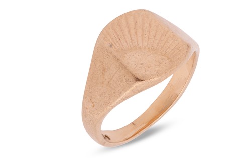 Lot 133 - A 9ct gold signet ring, consisting of a...