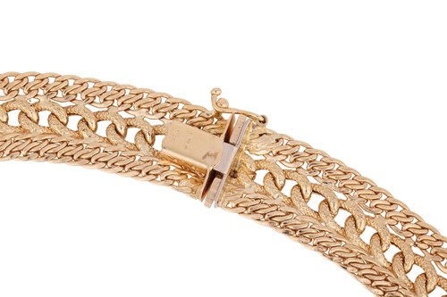 Lot 98 - A fancy-link collar necklace, the central...